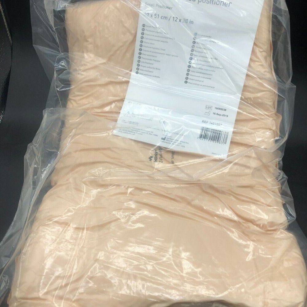 NWT Mölnlycke Z-Flo  fluidized positioner- 12”x20" - medical
